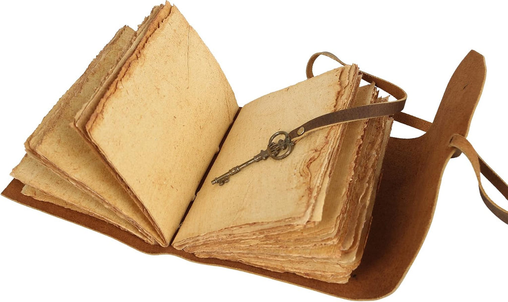 Leather Vintage Journal Retro Travel Diary, Handmade Paper Notebook with Key, 7x5 Unlined, Brown
